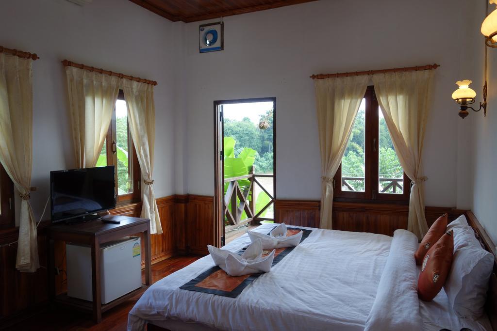 Namkhan Riverside Hotel Luang Prabang Phòng bức ảnh