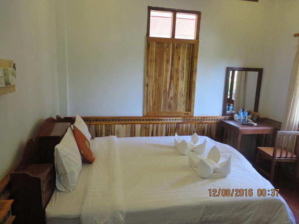 Namkhan Riverside Hotel Luang Prabang Ngoại thất bức ảnh